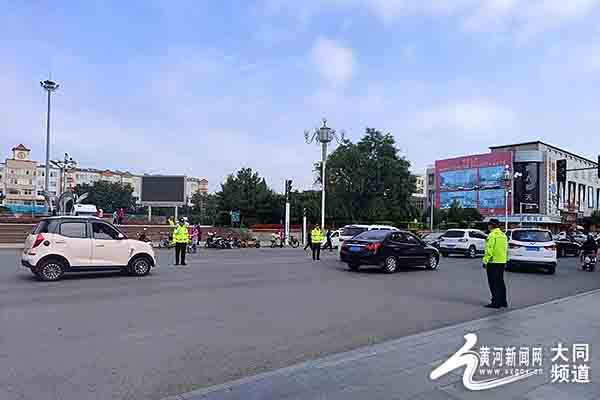 卸甲甸街道交通状况持续改善，居民出行更便捷，最新交通新闻概述